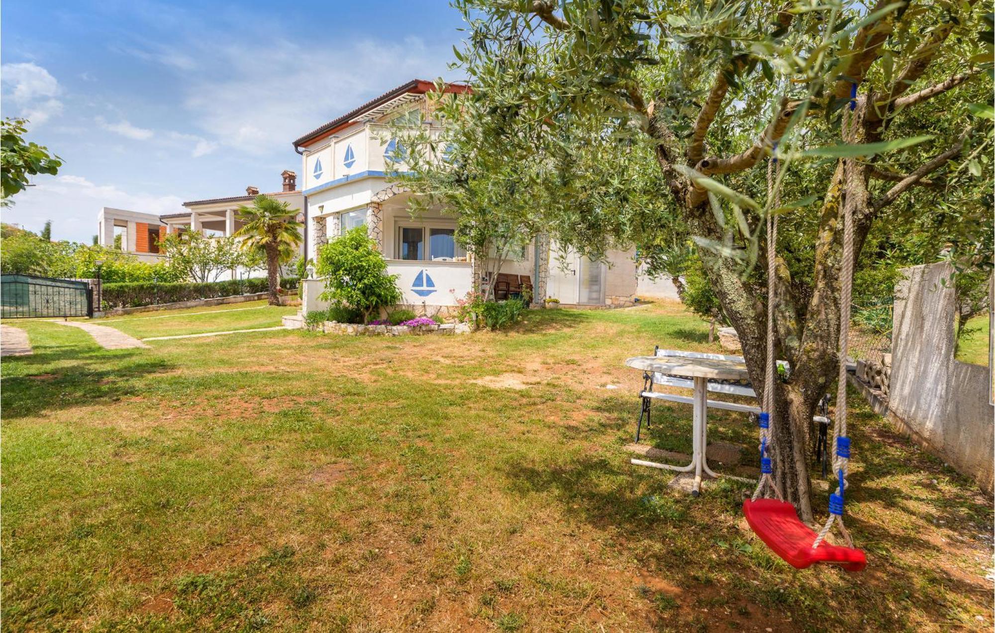 Beautiful Apartment In Barbariga With Kitchen Εξωτερικό φωτογραφία